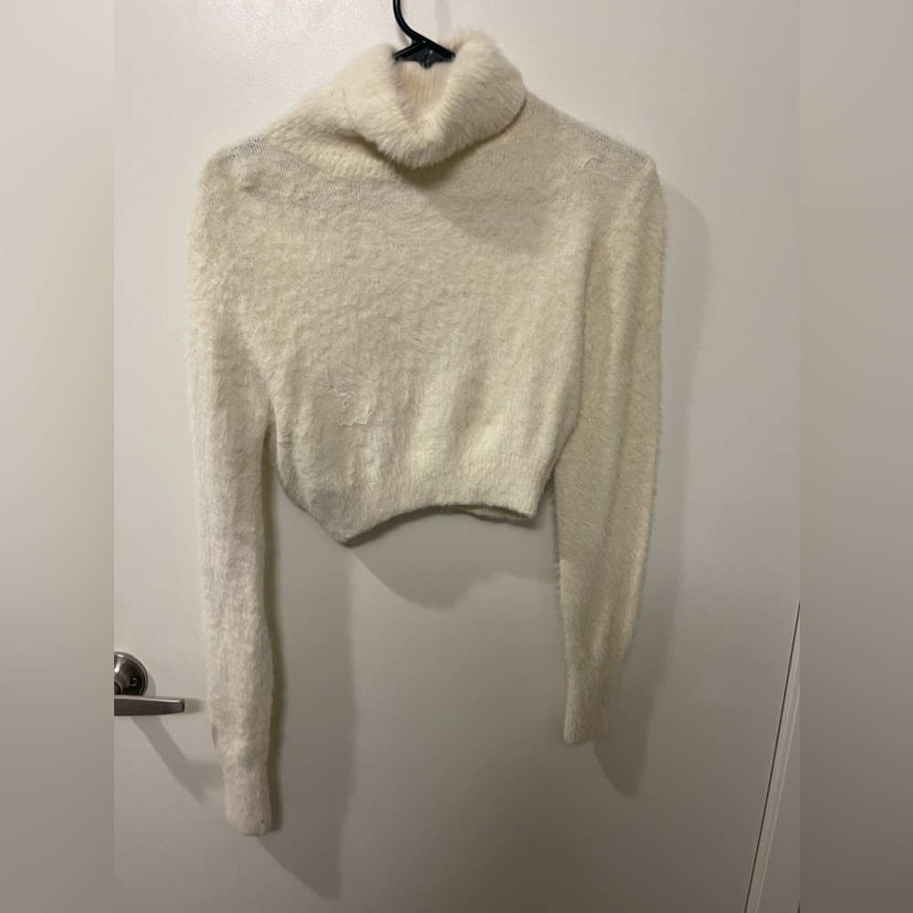 Women’s Cropped Turtleneck